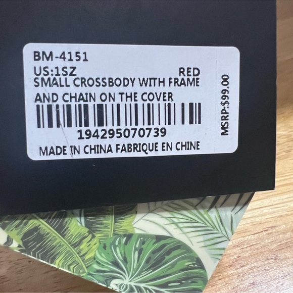 BADGLEY MISCHKA NWT Vegan Leather Red Crossbody - Picture 7 of 7